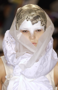 コムデギャルソン　コレクション　LOOK　ルック　ランウェイ　2002SS Ethnic Couture